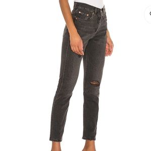 Levi’s 501 Skinny in Black Stick